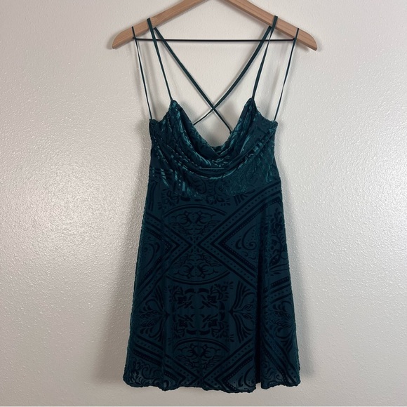 NWT Urban Outfitters Green Emerald Mini Dress - Picture 3 of 10